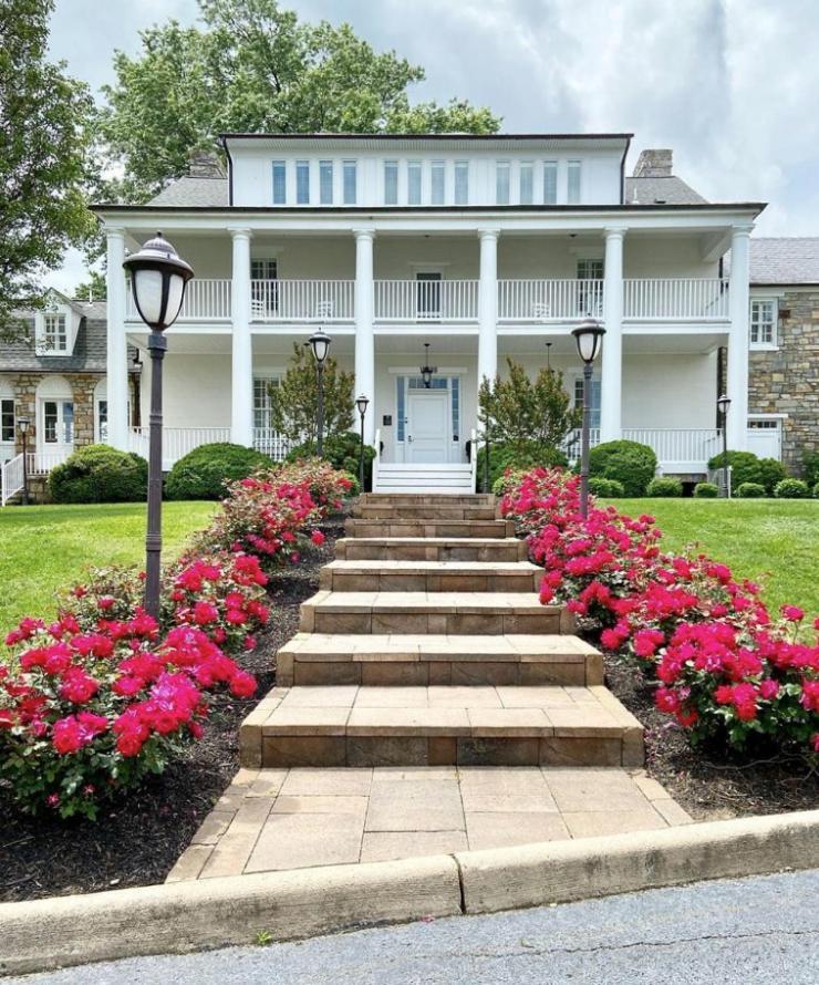 Inn At Evergreen Haymarket Exterior photo