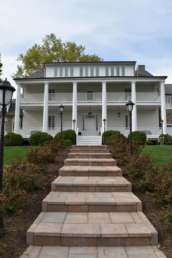 Inn At Evergreen Haymarket Exterior photo