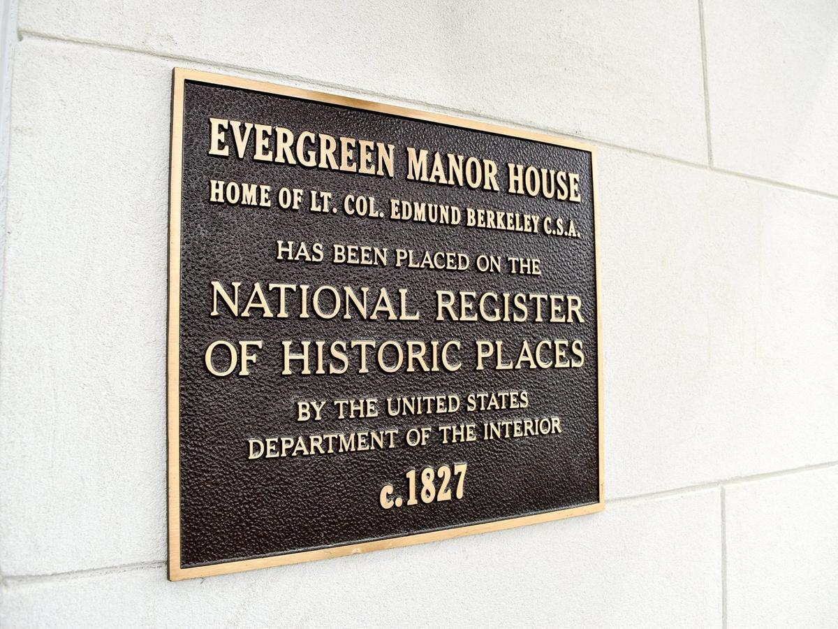 Inn At Evergreen Haymarket Exterior photo